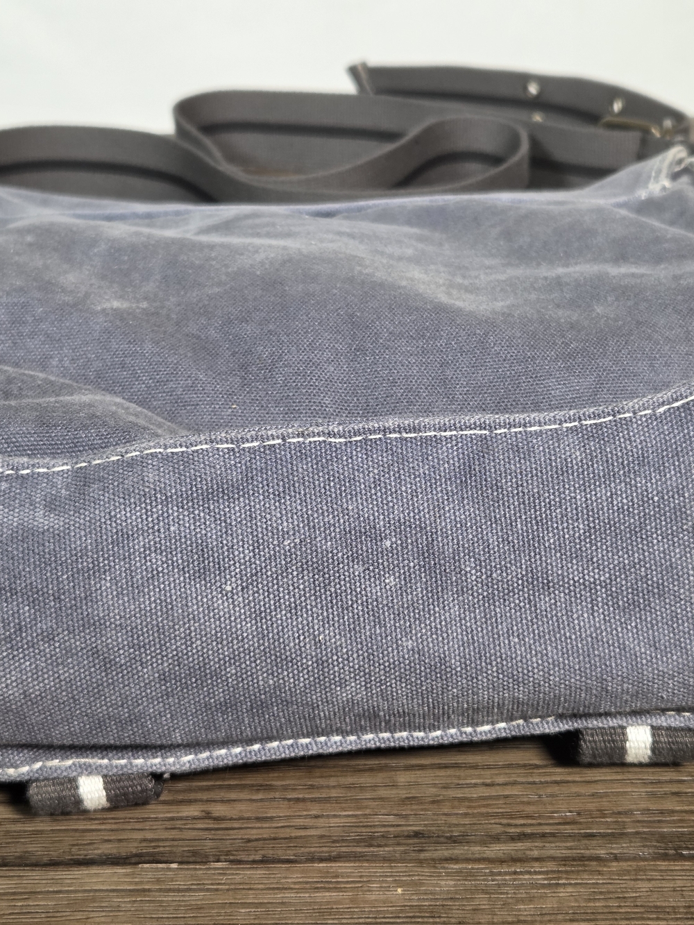 Vtg DIESEL Y2K Distressed Grey Canvas Messenger Bag - Excellent Condition - Picture 7 of 13